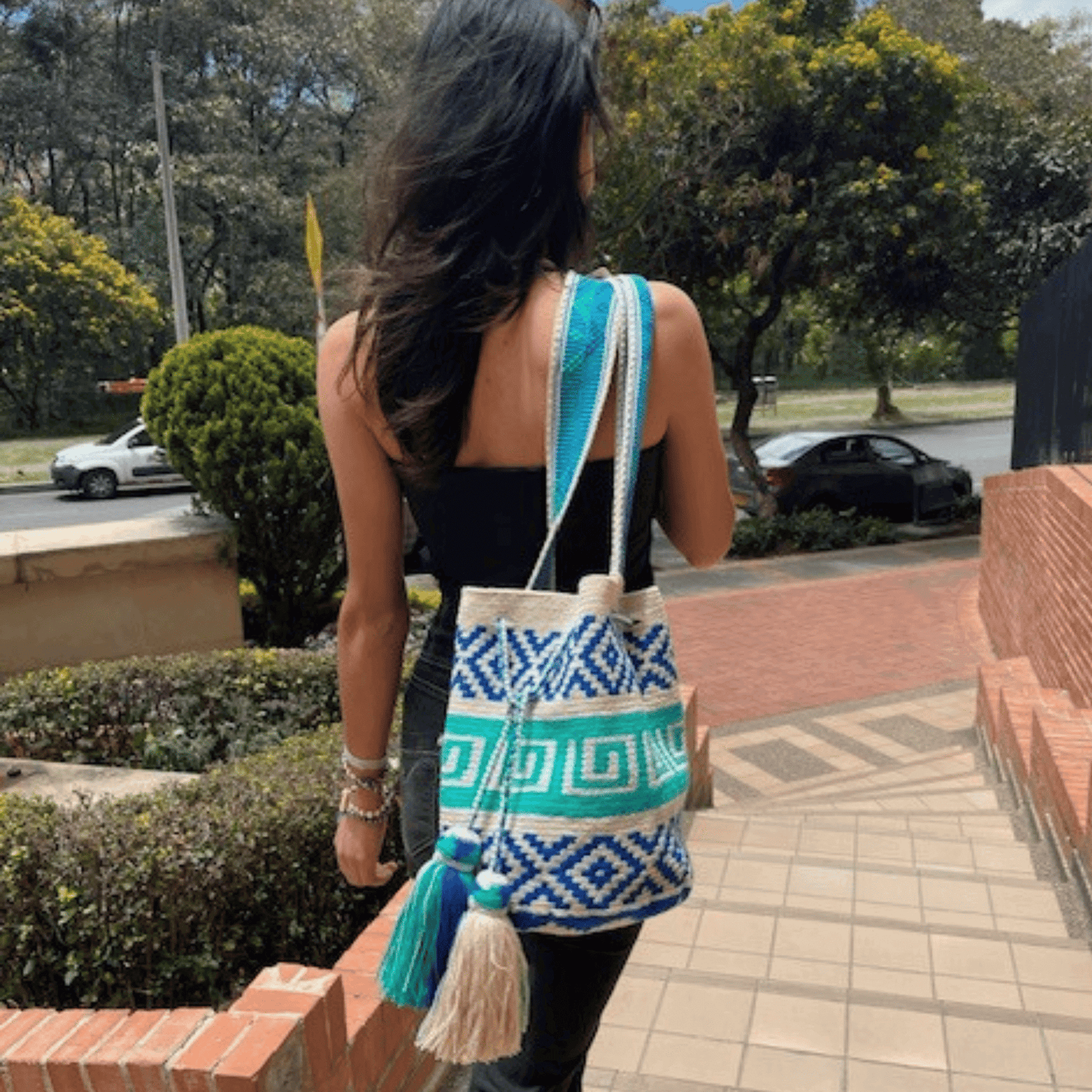 Handmade Wayuu bag by Wayuu artisans, this unique bag in blue tones is perfect for everyday use.