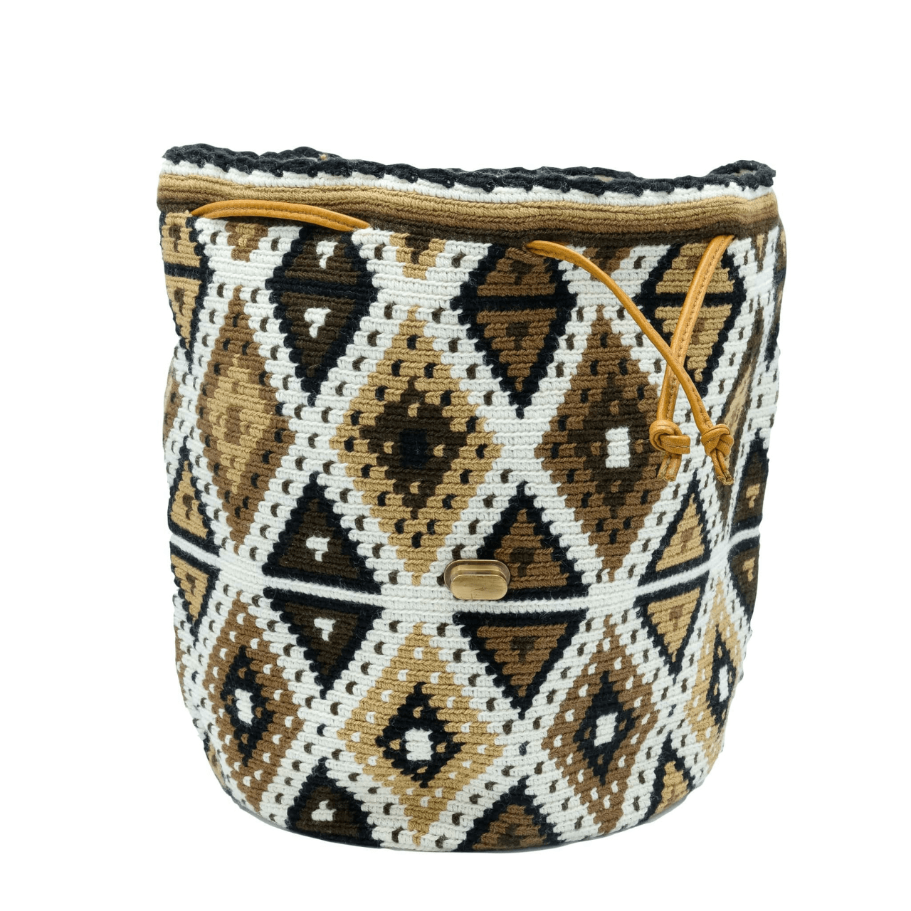 Cienaga backpack showcasing a distinctive Wayuu pattern on the body, accentuated by rich brown genuine leather details. The unique Wayuu designs are presented in an elegant blend of beige, brown, and black shades.