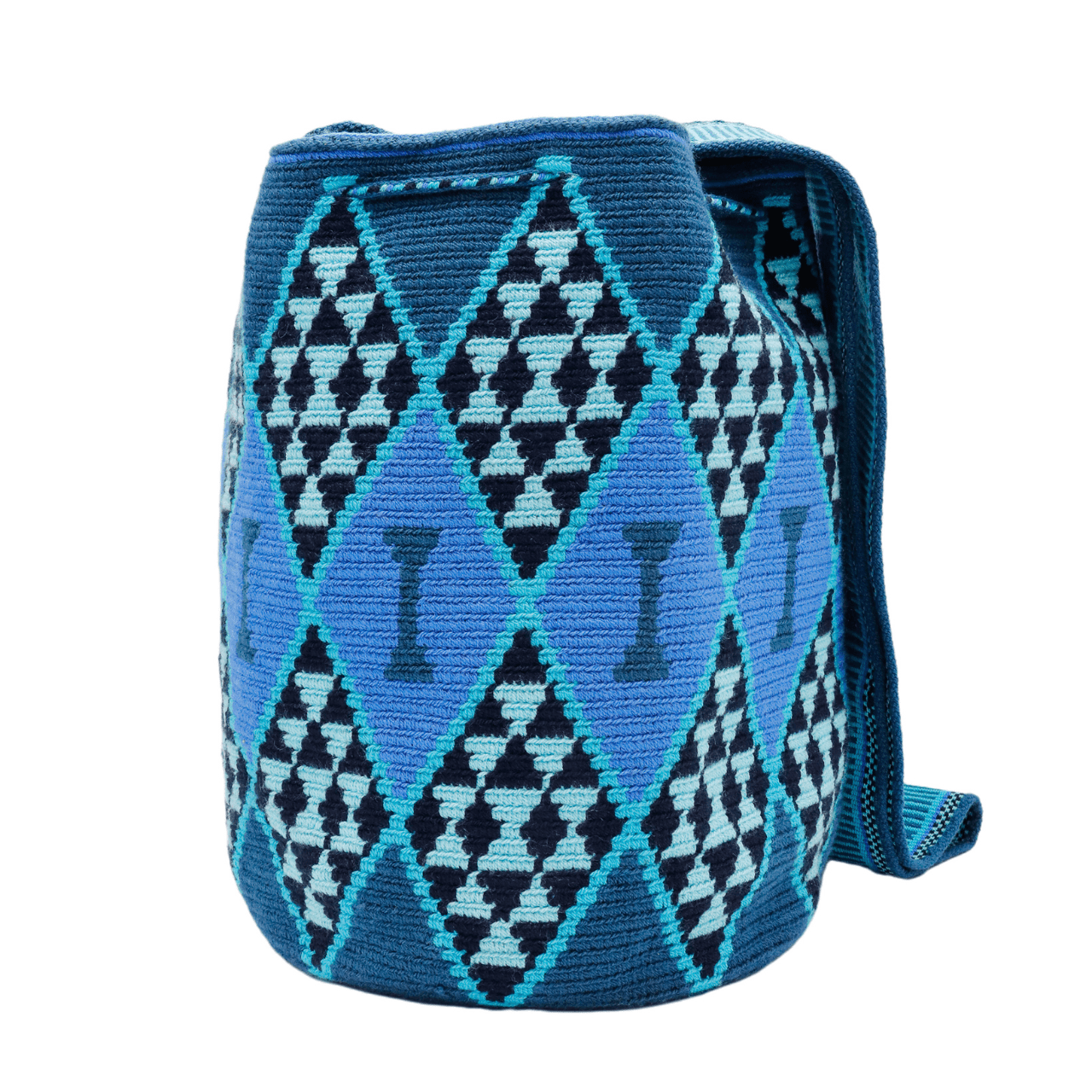 Flora Wayuu bags showcasing a range of blue shades and distinctive diamond patterns.