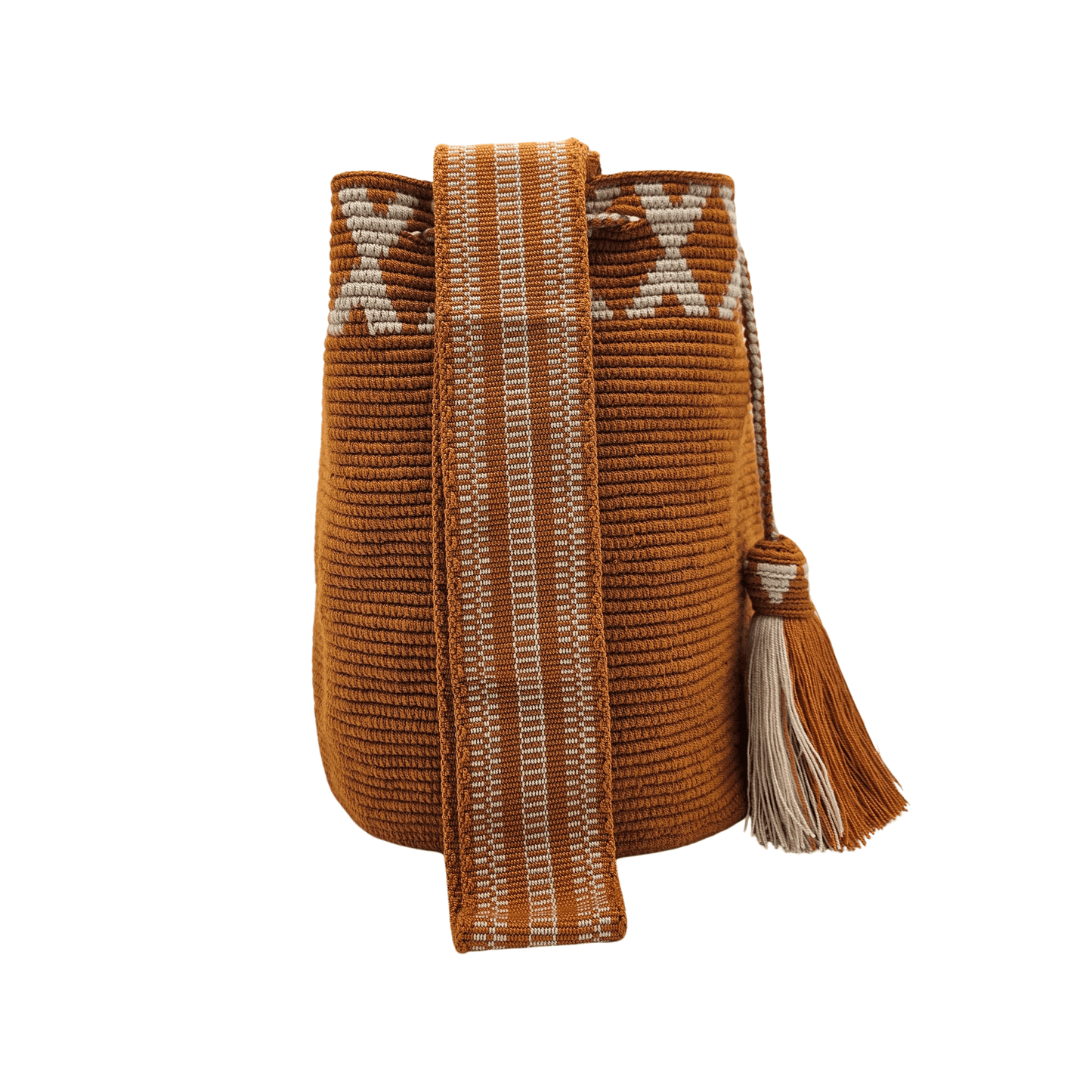 Handwoven Wayuu bag in a rich terracotta hue with intricate beige geometric patterns along the top. Featuring a braided shoulder strap and two decorative tassels, this Colombian handmade bag is crafted using traditional Wayuu crochet techniques.