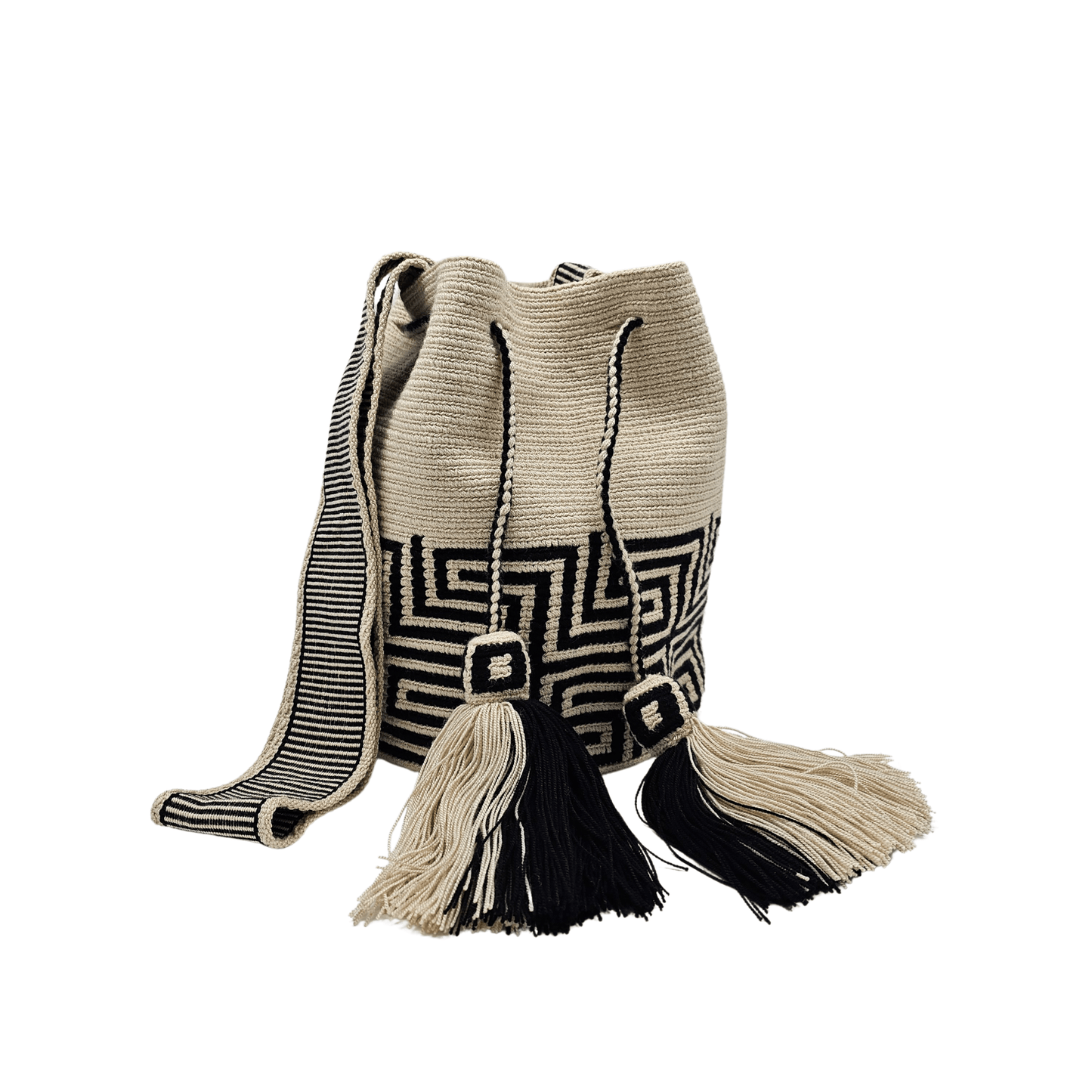 Handmade Wayuu bag by Wayuu artisans, this unique bag in beige and black tones with a pre-Columbian geometric design is perfect for everyday use.