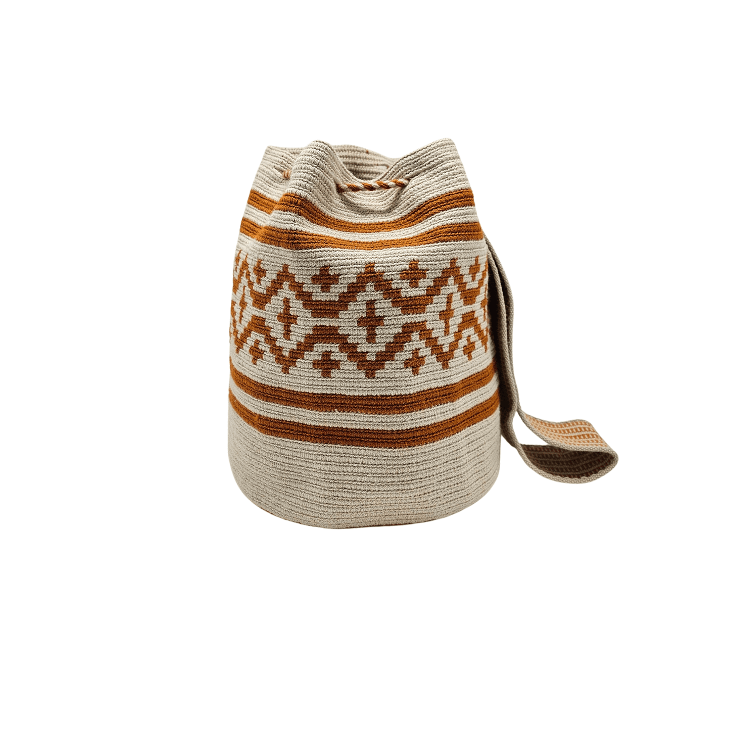 Handmade Wayuu bag by Wayuu artisans, this unique bag in beige and brown with geometric design is perfect for everyday use and any season. Made by Origin Colombia