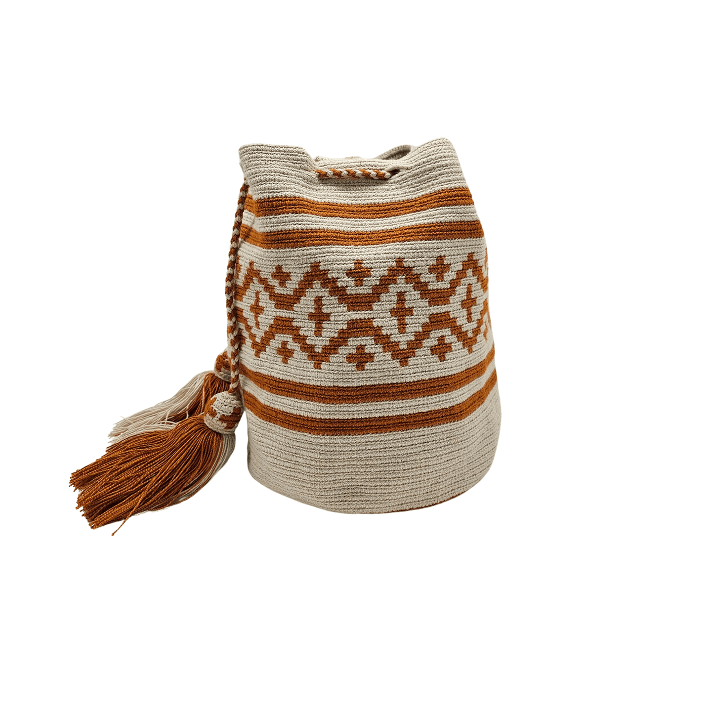 Handmade Wayuu bag by Wayuu artisans, this unique bag in beige and brown with geometric design is perfect for everyday use and any season. Made by Origin Colombia