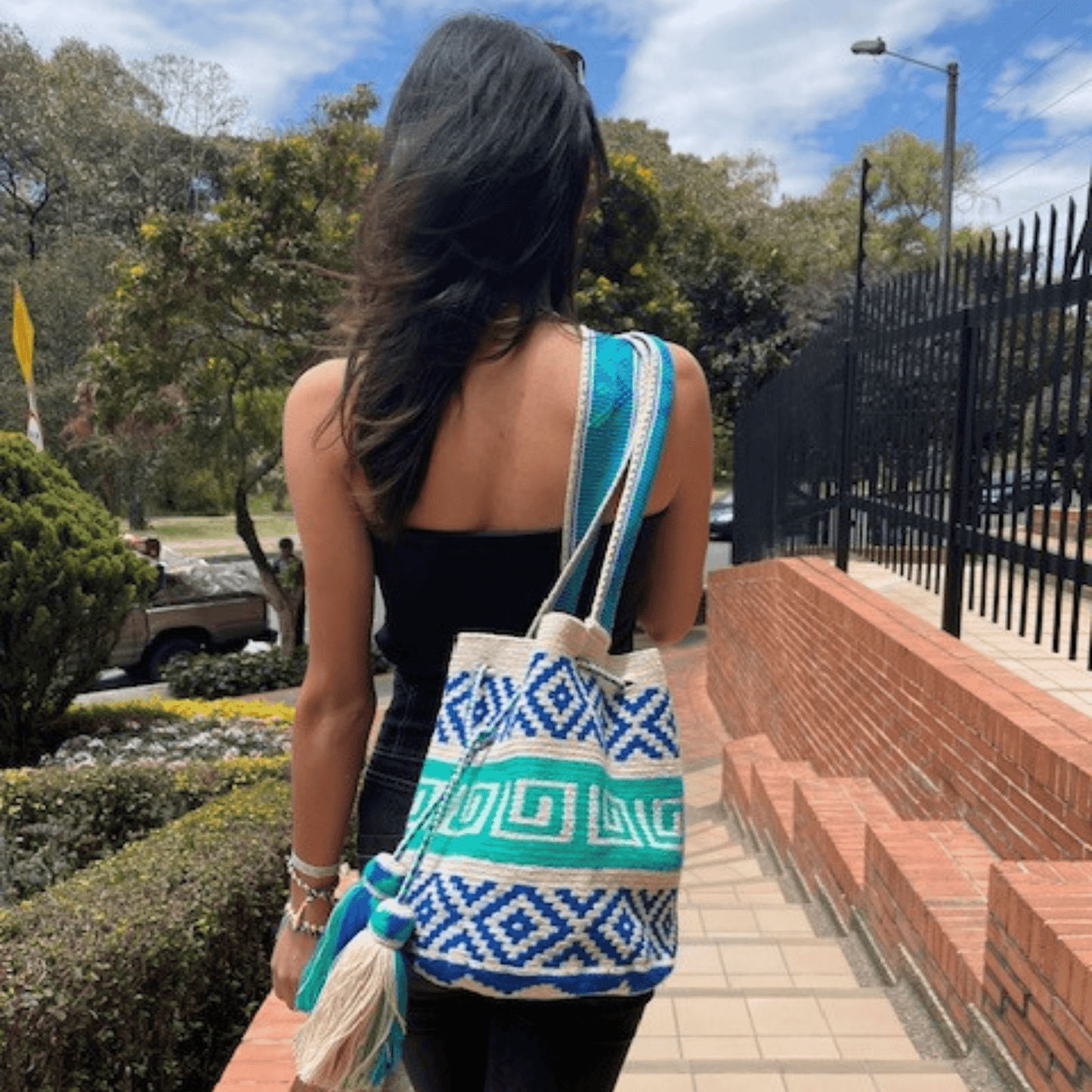 Handmade Wayuu bag by Wayuu artisans, this unique bag in blue tones is perfect for everyday use.